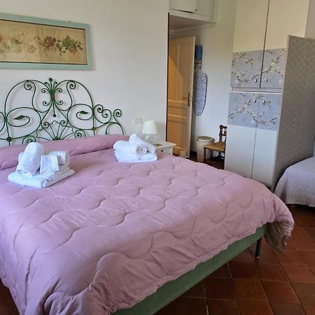 Ferienwohnung The Shell - New Interior Look But Same Old Charme 200Mt From The Sea With Garden And Parking Nearby Imperia Exterior foto