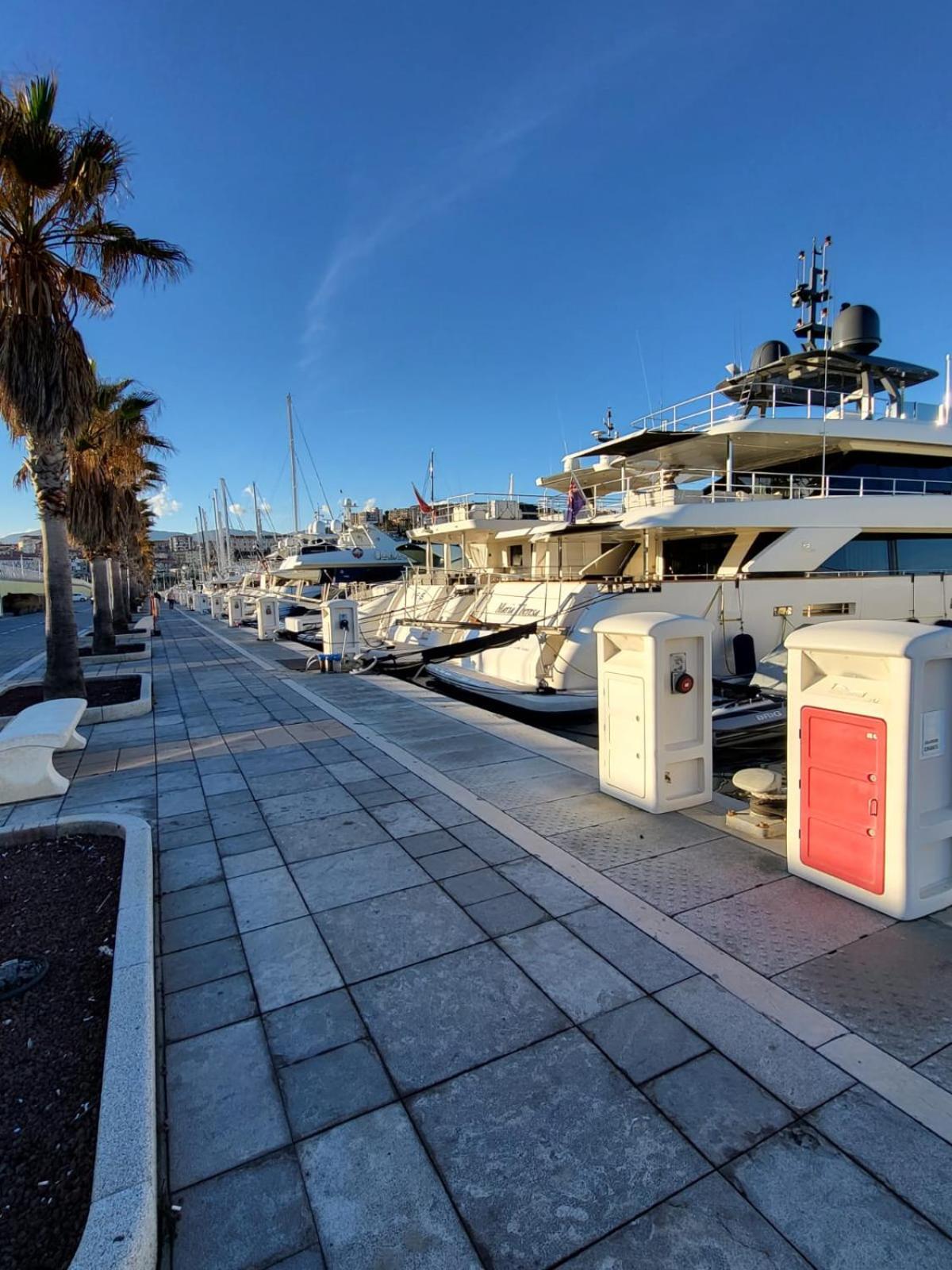 Ferienwohnung The Shell - New Interior Look But Same Old Charme 200Mt From The Sea With Garden And Parking Nearby Imperia Exterior foto
